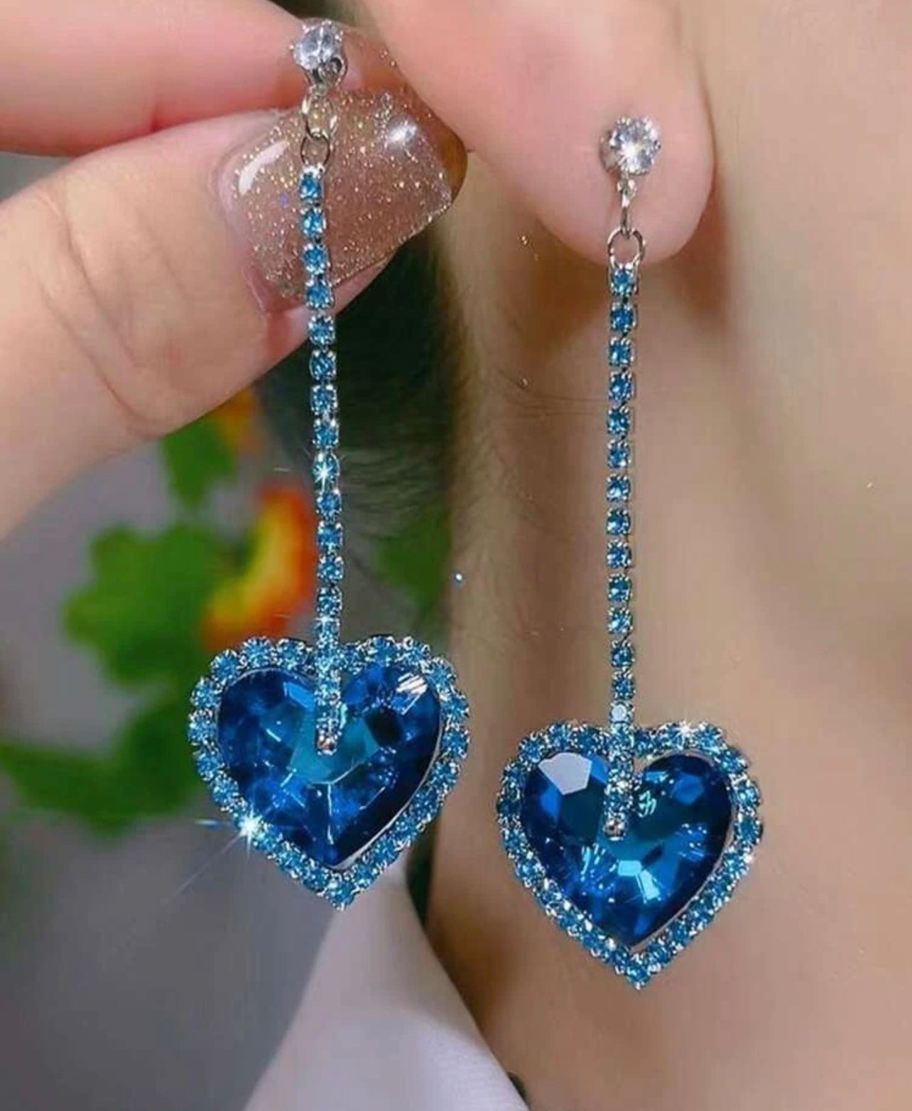 Eleganta hjärtformade droppörhängen